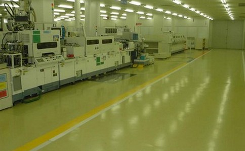 環(huán)氧地坪漆完工后表面不平整的原因及解決辦法